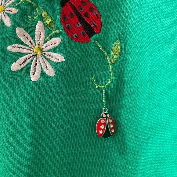 Quacker Factory Sz L Embroidered Beaded Ladybug Pullover Top Shirt Green QVC - Picture 4 of 10